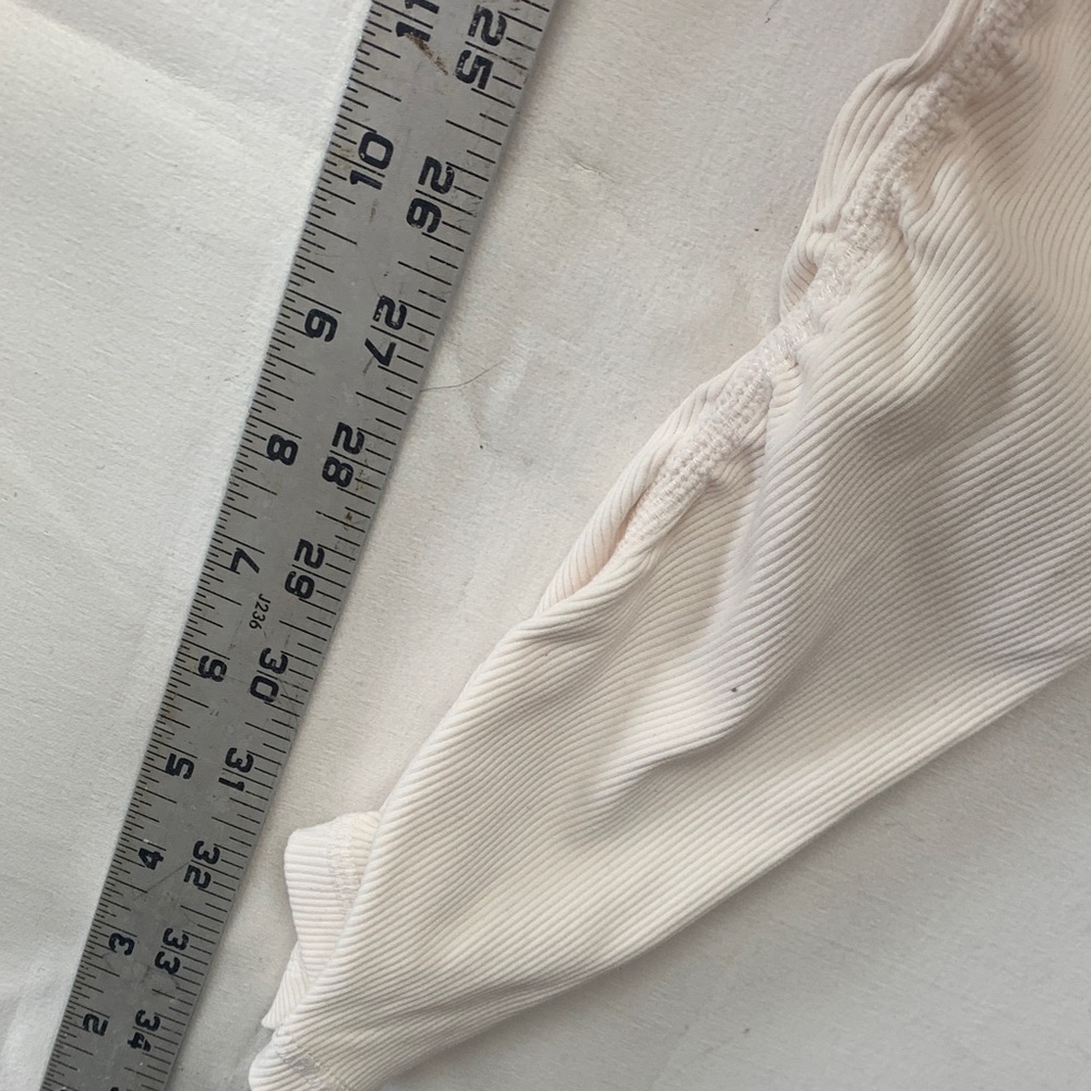 ALO size medium Goddess leggings High-Waist White bone Women’s Athletic leggings - Picture 7 of 10
